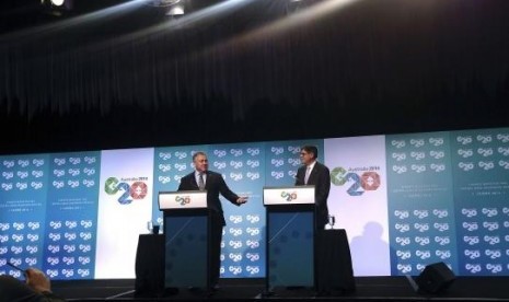 US Treasury Secretary Jack Lew (right) stands with his Australian counterpart Joe Hockey during a media conference at the start of the G20 Finance Ministers and Central Bank Governors meeting in Cairns, Sept 19, 2014