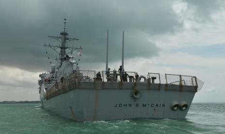 USS John S McCain