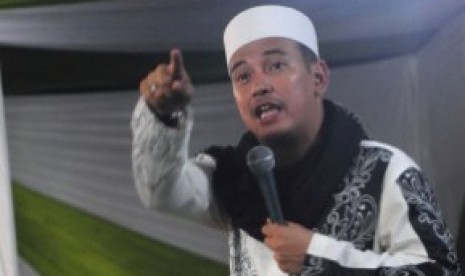 Ustad Jefri Al Buchori