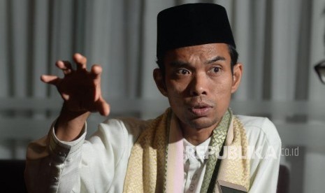 Ustaz Abdul Somad saat sesi foto untuk tokoh Perubahan Republika. 