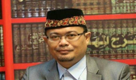 Penjelasan Ulama Soal Hukum Bermain <em>Game Online</em>. Foto: Ustadz Ahmad Sarwat