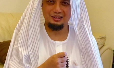 Ustadz Muhammad Arifin Ilham.