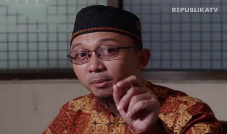 Ustadz Muhammad Syukron.