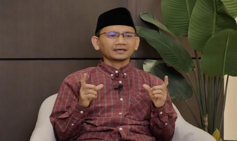 Ustadz Oni Sahroni dalam Fiqih Milenial Ramadhan.