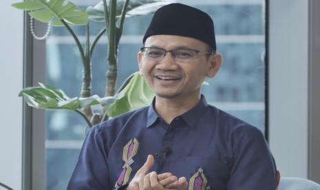 Ustadz Oni Sahroni dalam Fiqih Milenial Ramadhan.