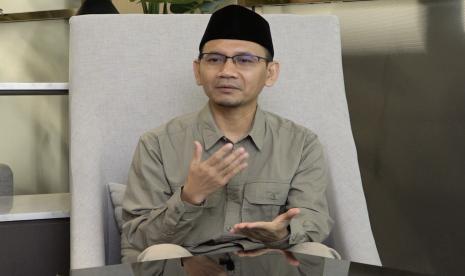 Ustadz Oni Sahroni dalam Fiqih Milenial Ramadhan.