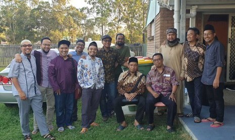 Ustadz Salim A Fillah bersama jamaah Muslim Indonesia di Brisbane, Australia.