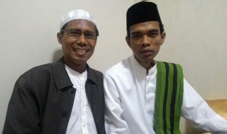 Ustaz Abdul Shomad (kanan) dan Ketua Bidang Acara Panitia IBF 2018, Khairuddin.