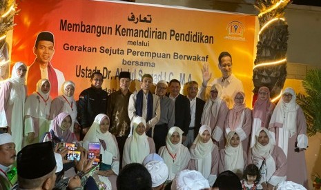 Ustaz Abdul Somad (UAS) saat melakukan kunjungan dan bertausiyah di Sekolah Islam Indonesia di Jeddah.