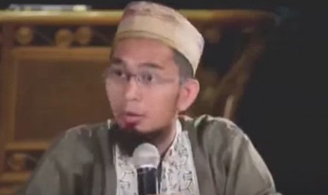 Ustaz Adi Hidayat