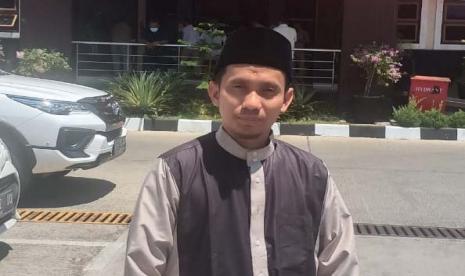 Pimpinan Pondok Pesantren Taffidz Quran Daarul Ilmi Kota Tasikmalaya, Ustaz Ahmad Ruslan Abdul Gani.