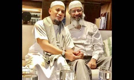 Ustaz Arifin Ilham bersama DR. Zakir Naik