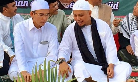 Ustaz Arifin Ilham (kanan) dan Tuan Guru Bajang.