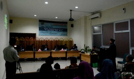 Ustaz Hasan Basri Tanjung mengikuti Sidang Terbuka Pascasarjana Pendidikan Islam Universitas Ibnu Khaldun Bogor