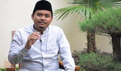 Ustaz Hendy Irawan Saleh  