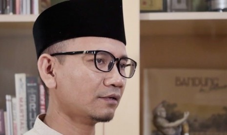 Ustaz Oni Sahroni