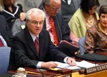 Utusan Rusia di PBB Vitaly Churkin (kiri)