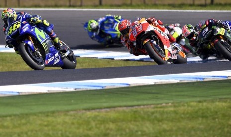 Valentino Rossi pada tikungan di MotoGP Australia di Sirkuit Phillip Island  , Australia,