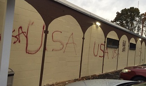 Polisi Selidiki Kasus Vandalisme di Masjid Shah Jalal Liverpool. Foto: Vandalisme di Masjid Burlington