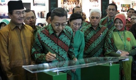 Vice President Boediono (second from left) opens National Convention (Silaknas) 2012 of ICMI in Jakarta on Tuesday. (file photo)