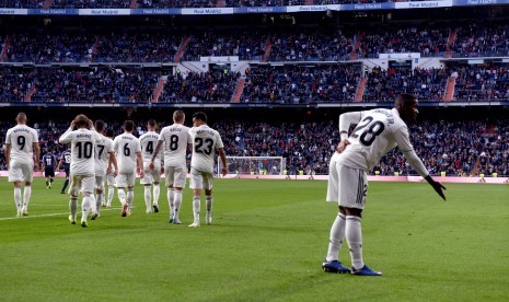 Vinicius Jr merayakan gol bunuh diri Real Valladoid.