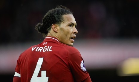 Bek Liverpool Virgil van Dijk.