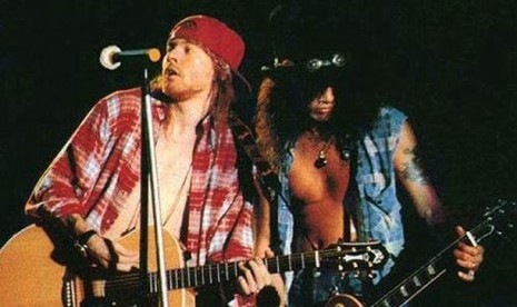 Vokalis Axl Rose dan gitaris Slash bakal reunian.