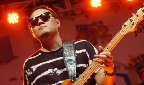 Vokalis dan Gitaris The Fly, Kin Aulia