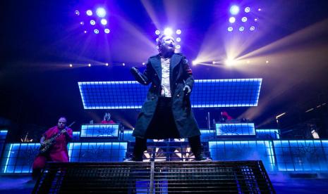 Vokalis Slipknot Corey Taylor saat tampil bersama bandnya di Budapest, Hungaria, Februari 2020. Slipknot akhirnya akan tampil di Hammersonic setelah tertunda oleh pandemi Covid-19.