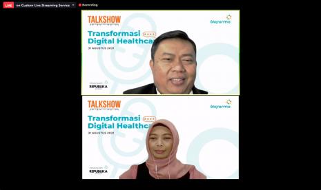 VP Digital & Information Technology PT Biofarma, Ervan Belyadi (layar atas) bersama Redaktur Republika Yeyen Rostiyani menjadi pembicara dalam acara talkshow Transformasi Digital Healthcare secara daring di Jakarta, Selasa (31/8). 