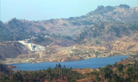 Waduk Jatigede, Kabupaten Sumedang, Senin (15/2).  (foto : MgBDG_MJ05)