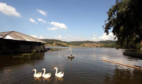 Waduk Jatiluhur, Desa Galumpit.