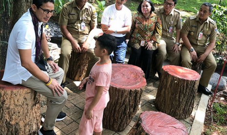 Wagub DKI Jakarta, Sandiaga Uno meresmikan taman barat Monumen Nasional (Monas), Selasa (27/3).