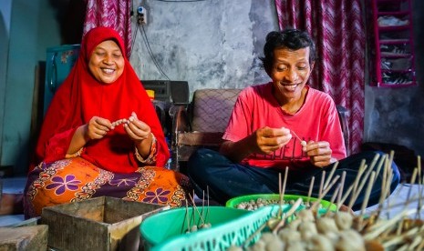 Waidi merupakan salah satu penerima manfaat program ekonomi di Desa Berdaya Gilingan Solo.