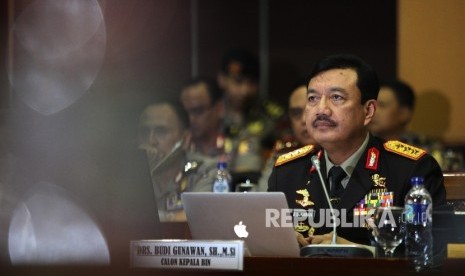 Wakapolri Komjen Pol Budi Gunawan menyampaikan visi misinya saat menjalani uji kelayakan dan kepatutan (fit and proper test) sebagai calon Kepala Badan Intelejen Negara (BIN) di Komisi I DPR RI, Kompleks Parlemen, Jakarta, Rabu (7/9).