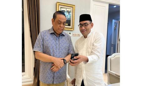 Waketum DMI Syafruddin Kambo berbicara via telpon