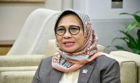 Wakil Ketua Komisi X DPR  Hetifah Sjaifudian di Serang, Jumat (22/9/2023), menyatakan bahagia karena mendapat berbagai informasi tentang kondisi literasi di Serang. (ilustrasi)