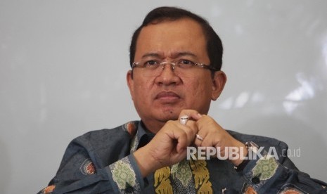 Waketum Golkar Munas Riau, Priyo Budi Santoso saat menjadi pembicara dalam diskusi Dialektika Bertajuk 