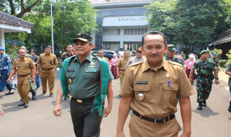 Wakil Bupati Lebak, Ade Sumardi (kanan).