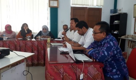 Wakil Direktur Bidang Akademik Bosowa School, Eko Aryanto membuka raker SMP Bosowa Bina Insani tahun 2020.