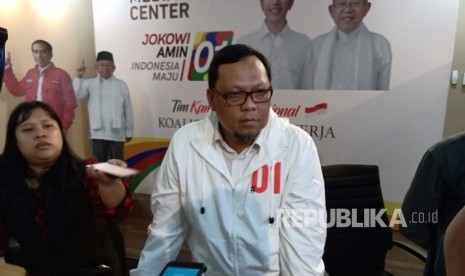 Wakil Direktur Saksi TKN, Lukman Edy di Posko Cemara TKN,  Menteng, Jakarta Pusat, Rabu (27/2).