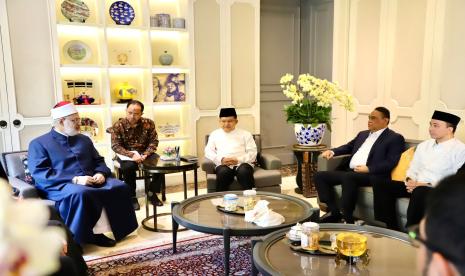 Wakil Grand Syekh al Azhar Syekh Muhammad ad-Duwainy bersama tim ASFA Foundation di Jakarta