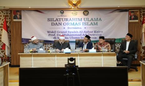 Wakil Grand Syekh al Azhar Syekh Muhammad ad-Duwainy bersama  pengurus MUI Pusat