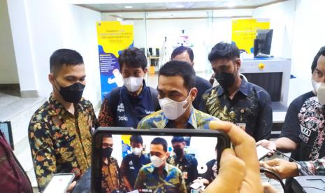 Wakil Gubernur DKI Jakarta, Ahmad Riza Patria, saat ditemui di Balai Kota DKI Jakarta. Wagub DKI menyebut, perang Rusia-Ukraina jadi salah satu faktor yang menganggu pasokan bahan pangan.