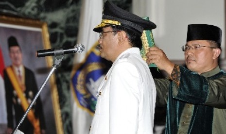 Wakil Gubernur DKI Jakarta Djarot Saiful Hidayat (kiri).