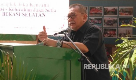 Wakil Gubernur Jawa Barat Deddy Mizwar menyampaikan sambutan acara pembukaan kampanye imunisasi rubella di Posyandu Tunas Cempaka,Jakasetia, Bekasi Selatan, kota Bekasi. Selasa (5/9).