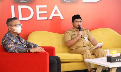  Wakil Gubernur Jawa Tengah, Taj Yasin Maimoen, saat membuka acara BNI Regional Trade Forum bertema ‘Kelangkaan Logistik dan Kontainer’ yang digelar oleh Kantor Wilayah BNI Jateng, di Semarang, Senin (21/3/2022).