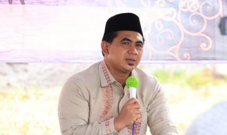 Wakil Gubernur (Wagub) Jawa Tengah, Taj Yasin Maimoen, saat menandai dimulainya pembangunan Gedung Pusat Kegiatan (Koordinasi) Qiraati Indonesia di  Kabupaten Semarang, Wakil Gubernur (Wagub) Jawa Tengah, akhir pekan kemarin.