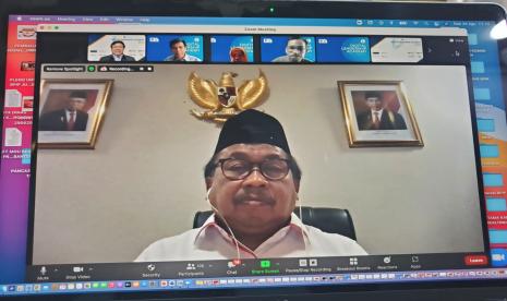 Wakil Kepala Badan Pembinaan Ideologi Pancasila (BPIP) Karjono memberikan pencerahan Pancasila dengan tema “Internalisasi Filosofi dan Nilai Pancasila pada Era digital”, pada Pelatihan Digital Leadership Academy (DLA).