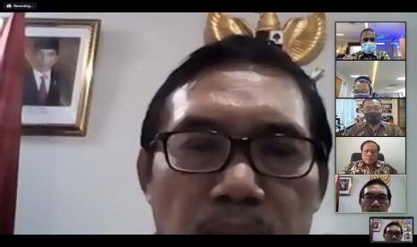  Wakil Kepala Badan Pembinaan Ideologi Pancasila (BPIP), Prof. Hariyono mengatakan, Aparatur Negara merupakan kelompok yang paling dituntut untuk melaksanakan Pancasila